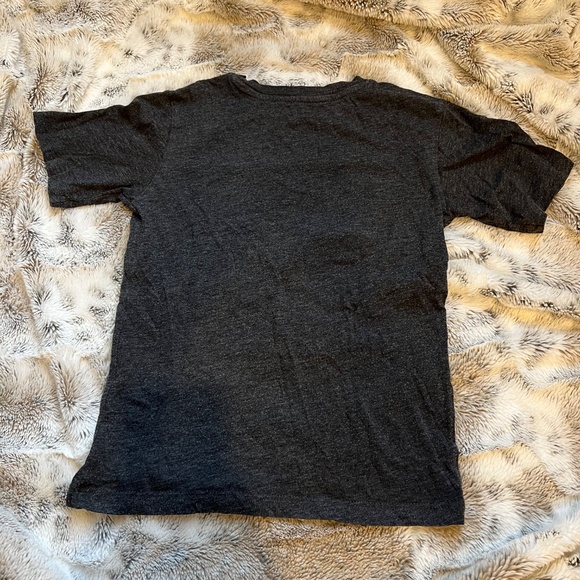 $8 when bundled - Teen Titans Dark Grey T-Shirt - Kids Medium - Bundle Discount - Picture 3 of 4